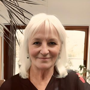 Jenny de blurred.jpg